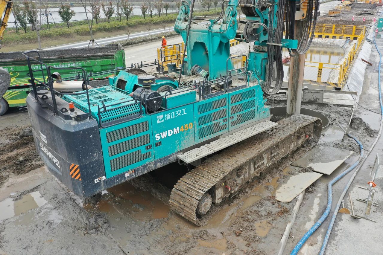 征战天下首条智慧高速，，，，，，壹定发智能旋挖钻机凭什么？？？？