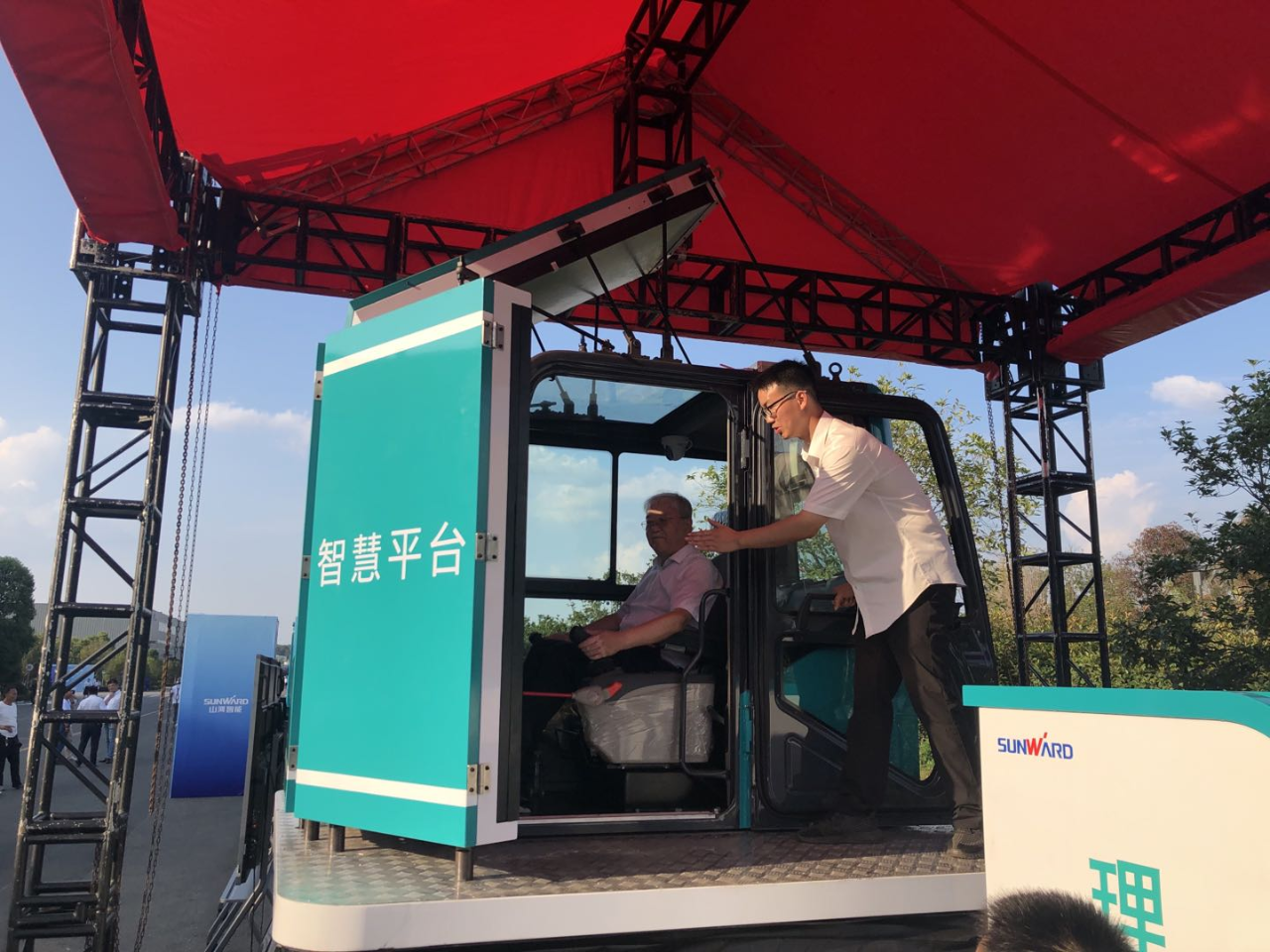 远程？？？？？？？？+仿真培训！全球首创5G？？？？？？？？胤抡媾嘌抵腔燮教ň柿料