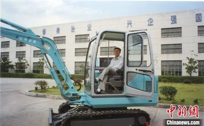 媒体聚焦 | 中新社专访——壹定发智能首创人何清华：向着太阳奔驰的筑梦人