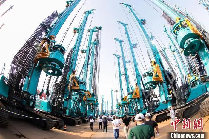 媒体聚焦 | 中新社专访——壹定发智能首创人何清华：向着太阳奔驰的筑梦人