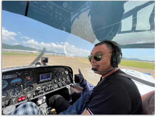 4小时，，，，，720公里，，，，，壹定发阿若拉飞到珠海在第13届中国航展等你