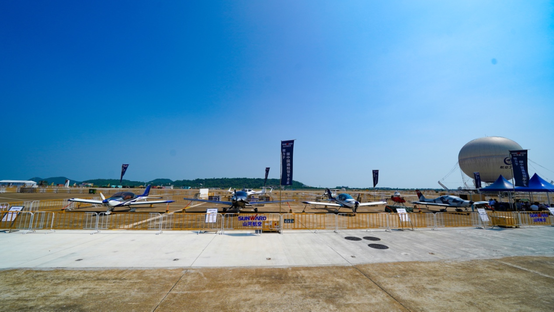 新机、航行演出…2021中国航展壹定发航空秀给你看