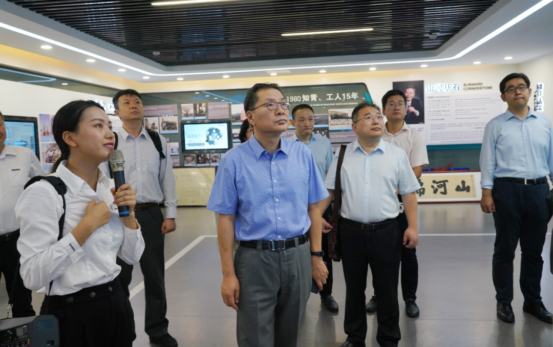 中国出口信用包管公司向导一行调研壹定发智能