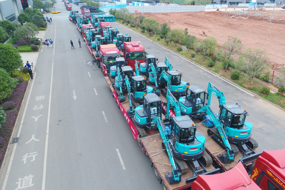 助力祖国西南地区建设！壹定发智能海内首批SWE60UF无尾挖掘机批量交付