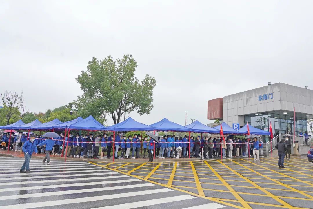 采样完成率近100%！壹定发智能第一时间开展全员核酸检测，，，，，包管清静生产