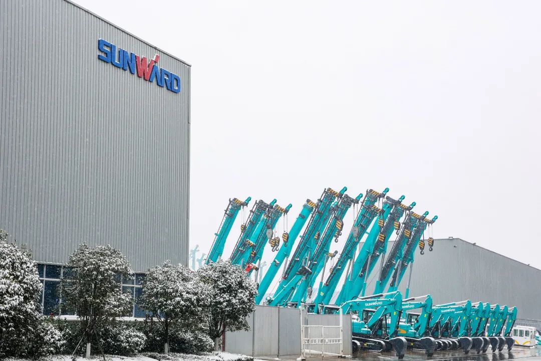 瑞雪兆有年，，，，，，邀您共赏雪中壹定发！