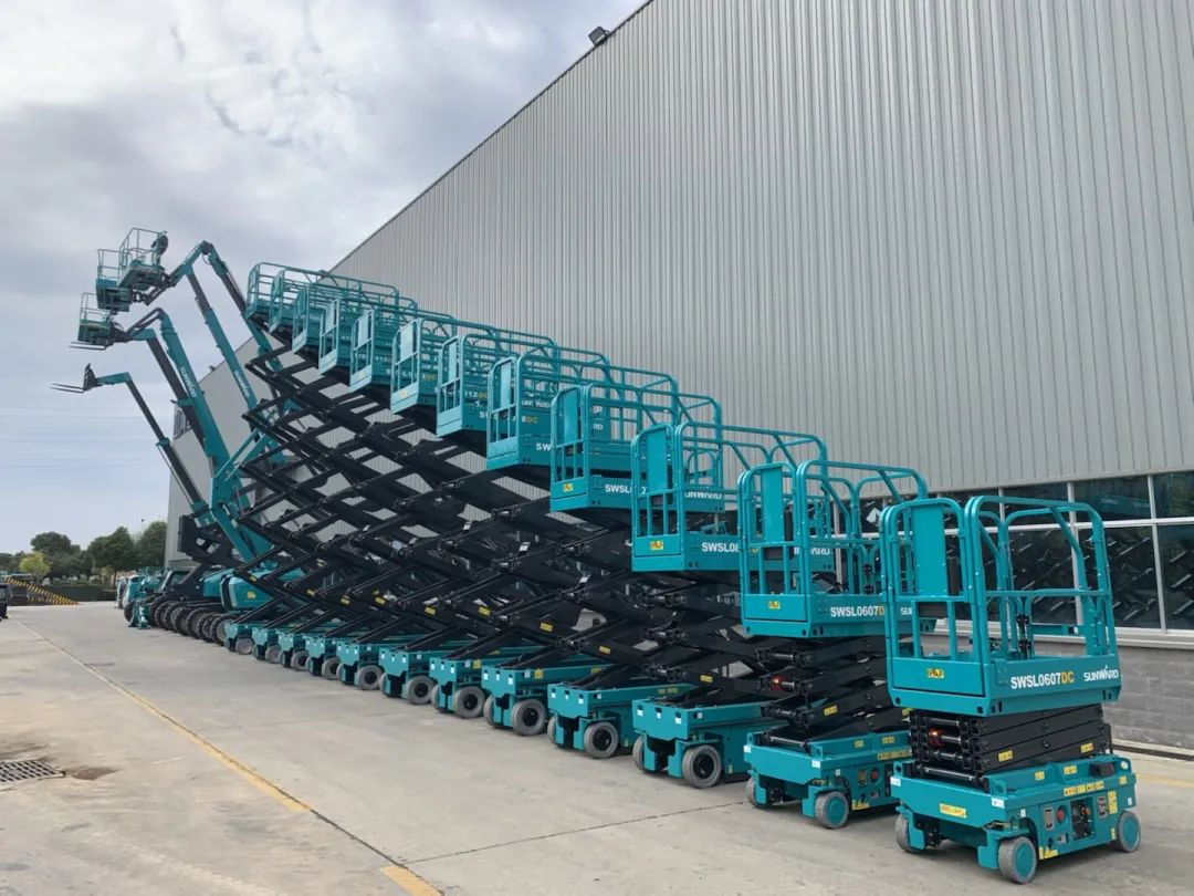 创下单日最高发货量纪录！壹定发高机装备集中发货