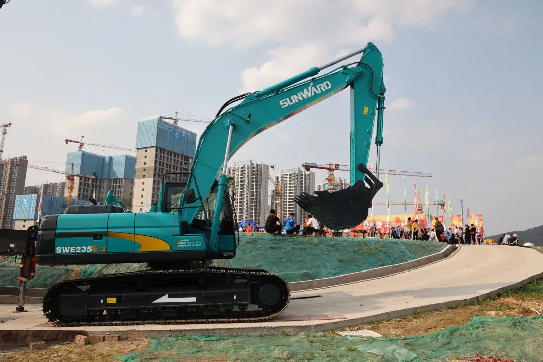 硬实力+软手刺！壹定发智能协拍电视剧《重中之重》开机