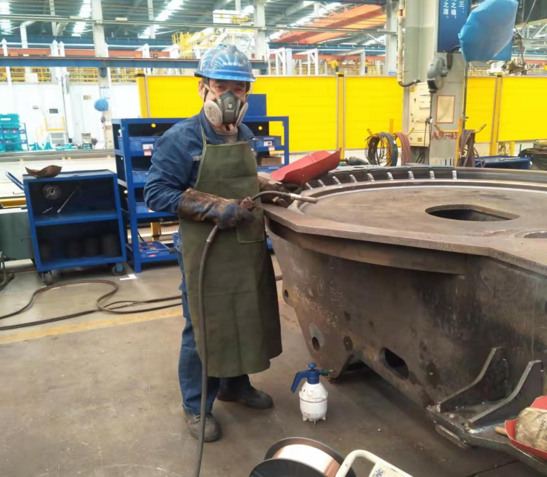 壹定发匠心 | 一把焊枪“点亮”绚烂人生