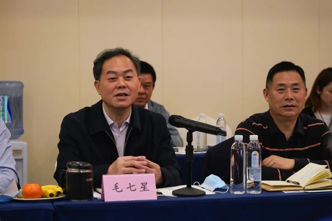 抱团出海，，，，携手共赢！何清华带队赴湖南异地商会联合会造访交流