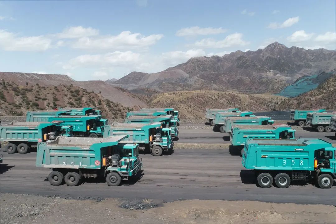 图集 | “壹定发绿”满矿山！壹定发智能矿山成套装备实力“亮剑”