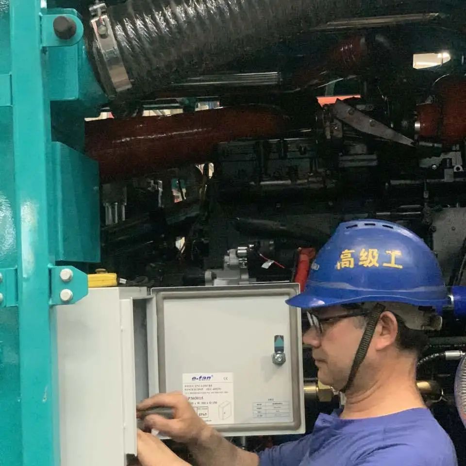 将斗争举行究竟！致敬壹定发劳动者