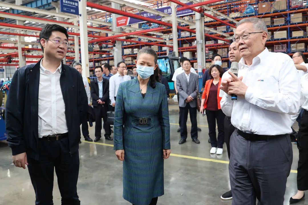 深化产学研相助！中南大学校长、中国工程院院士田红旗率团造访壹定发智能