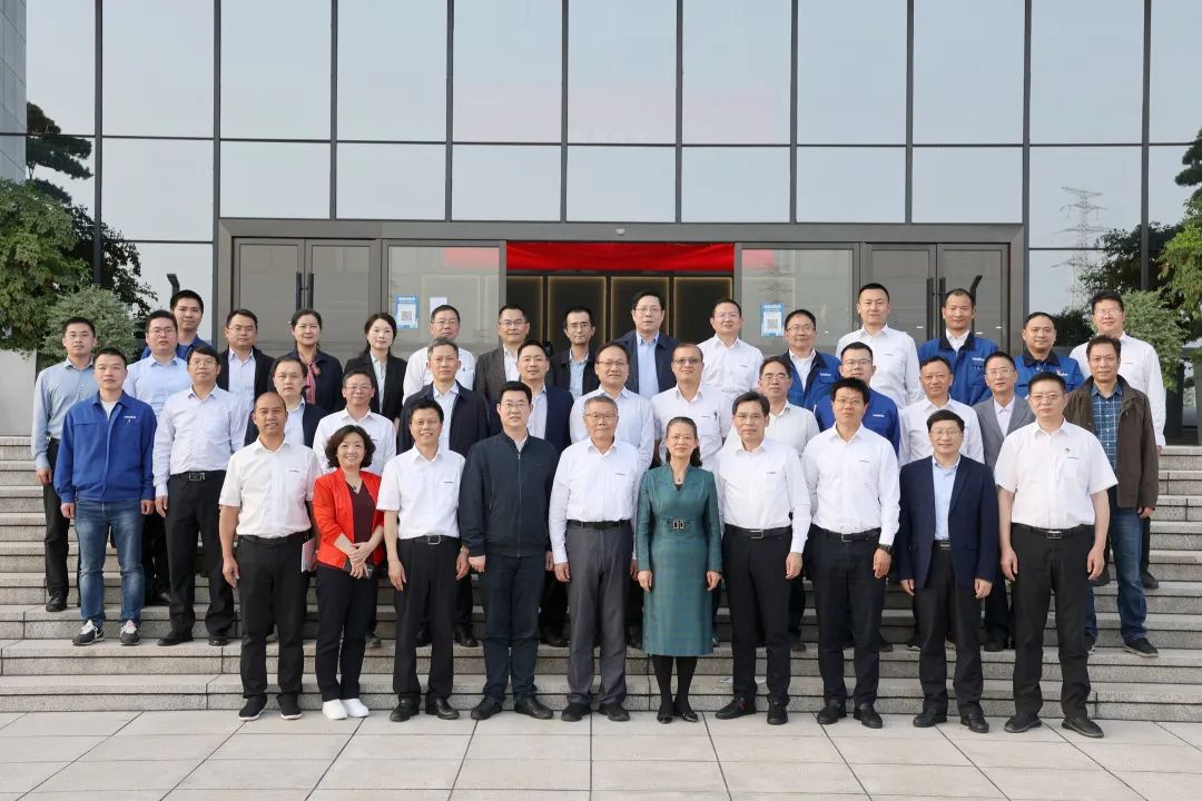 深化产学研相助！中南大学校长、中国工程院院士田红旗率团造访壹定发智能