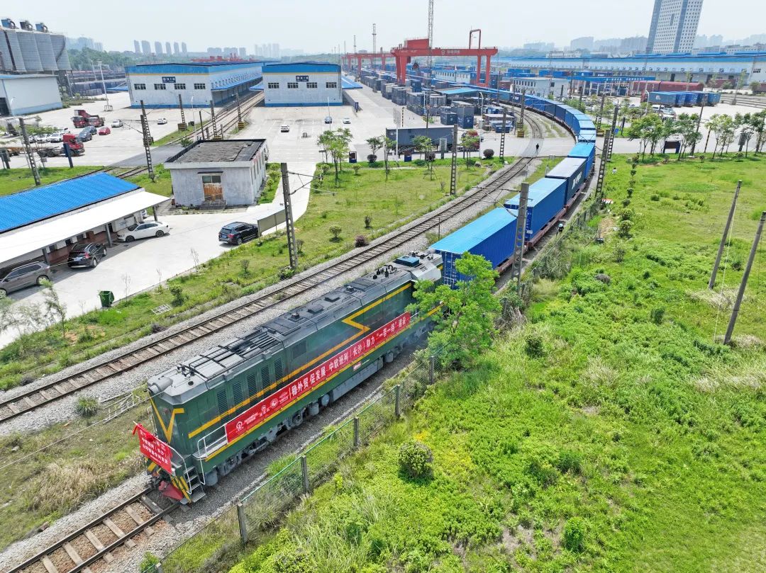 一连进军国际市。。。。≈信钒嗔校ǔど常┮级ǚ⒅悄茏欣殖墒追