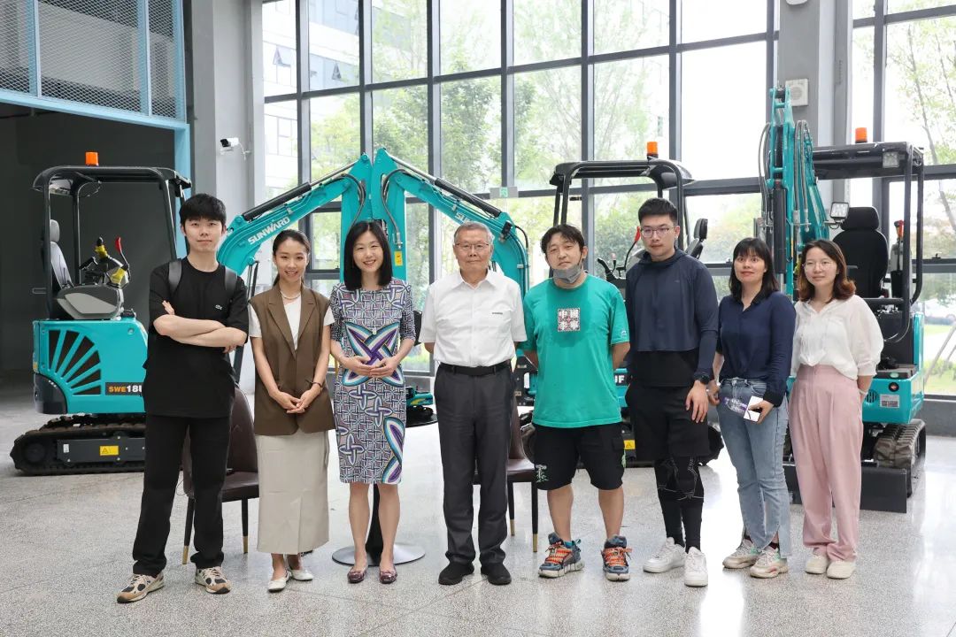 CGTN探厂！专访壹定发智能董事长、首席专家何清华花絮来了