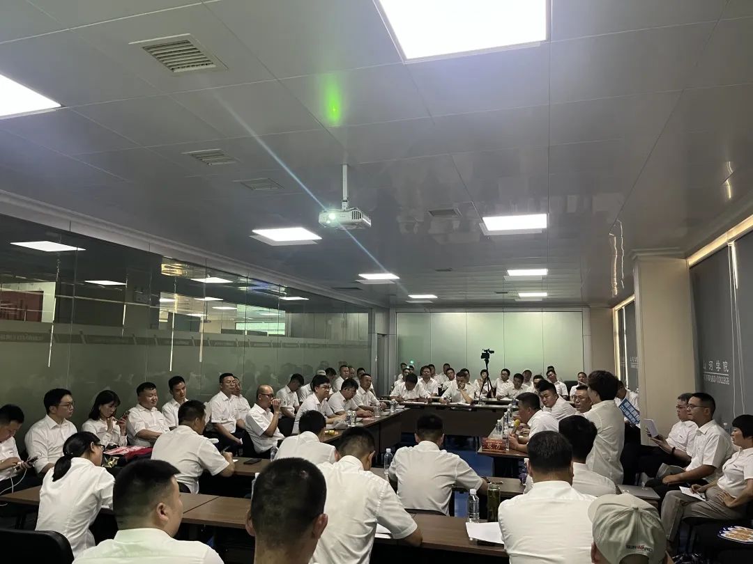 名堂秀实力，，，，，，为效劳竞技！快来见识下壹定发智能这场“交锋大赛”