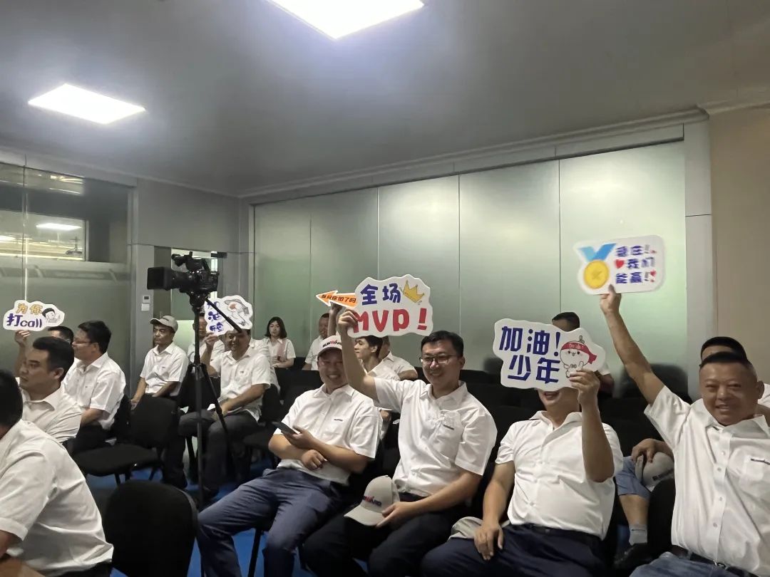 名堂秀实力，，，，，，为效劳竞技！快来见识下壹定发智能这场“交锋大赛”