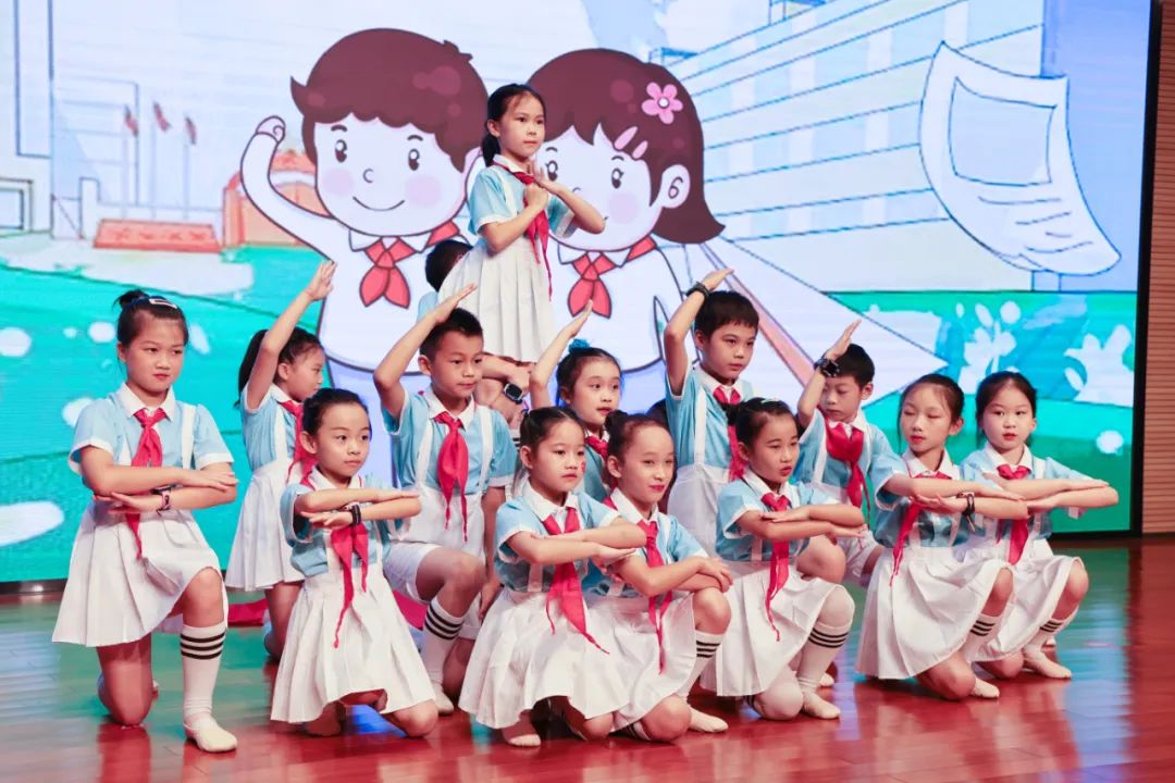 缤纷“暑”假，，，，，，不负所“托”！壹定发智能职工子女暑期托管班结业啦