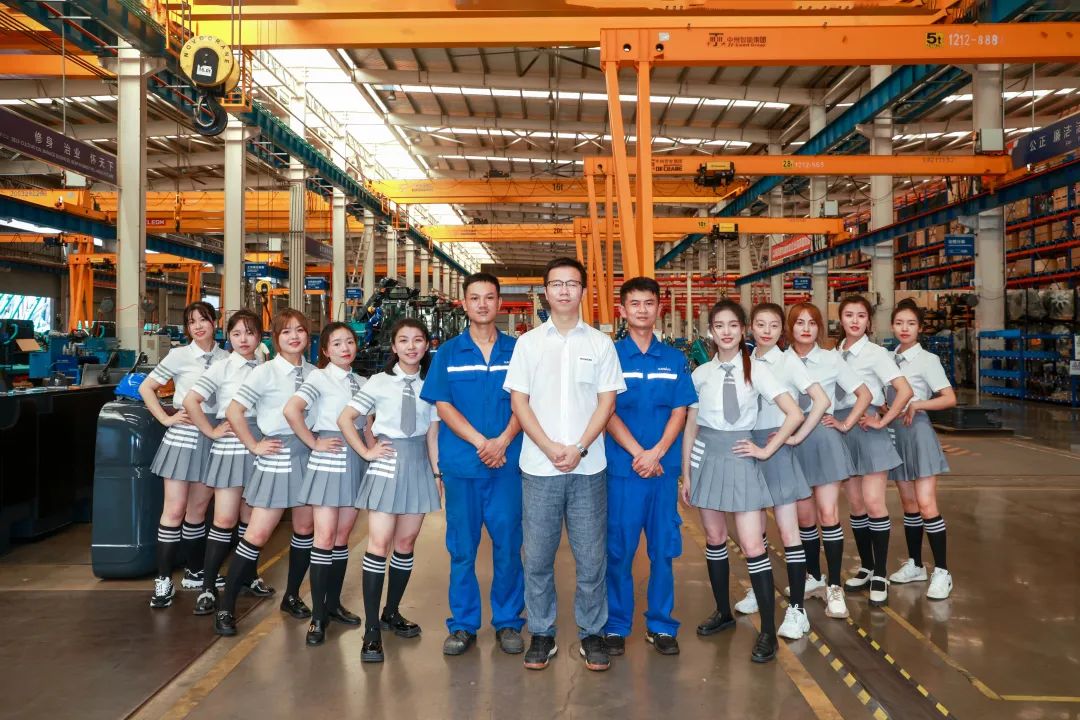 又酷又辣又炫！壹定发智能第二届挖机废物来了