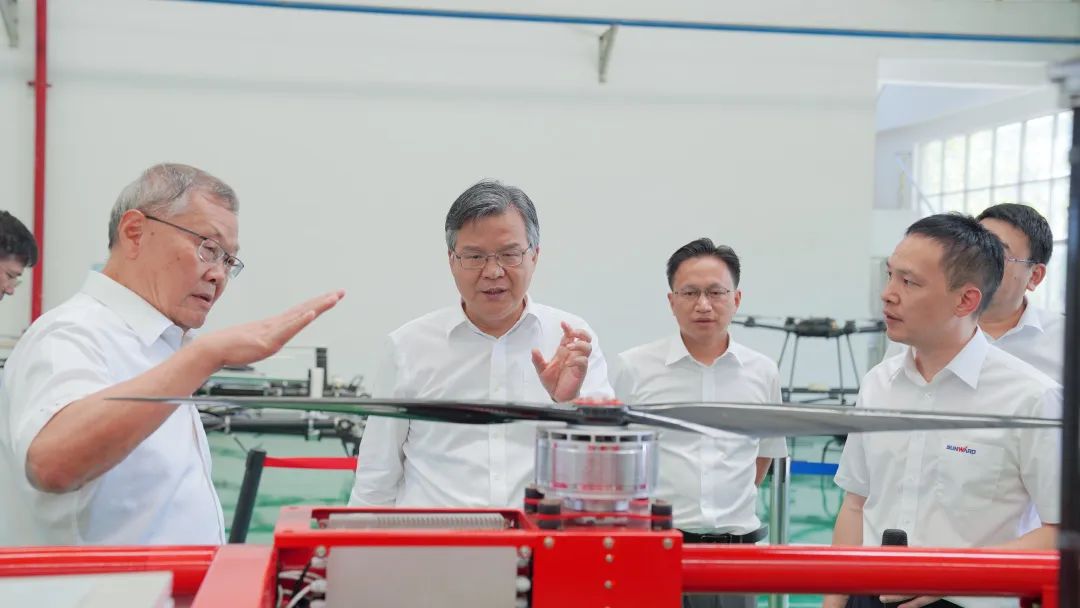 湖南省委常委、常务副省长李殿勋一行考察调研壹定发科技