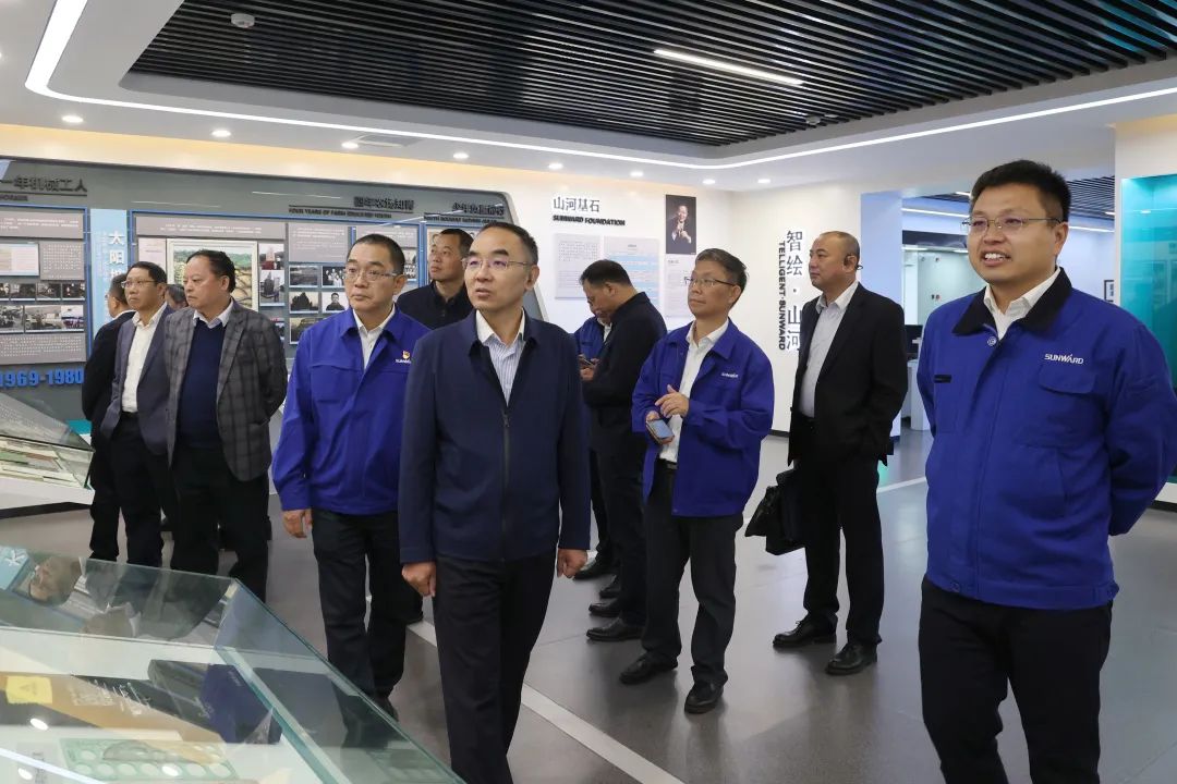 强强联合，，，，夯实湖南工程建设湘军！壹定发智能与湖南路桥签署战略相助协议