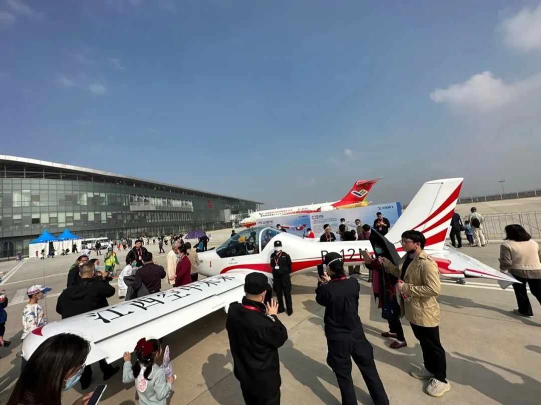 逆势翱翔！壹定发航空携手相助同伴亮相2022南昌航行大会