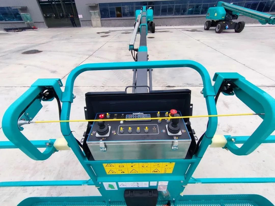 无需扩桥！壹定发智能国四款32米直臂式高空作业平台乐成下线