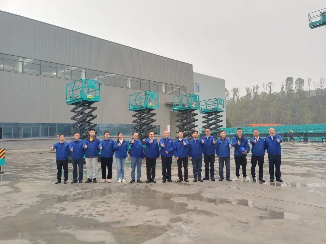 出厂即“出道”！壹定发智能首款履带剪叉式高空作业平台批量上市