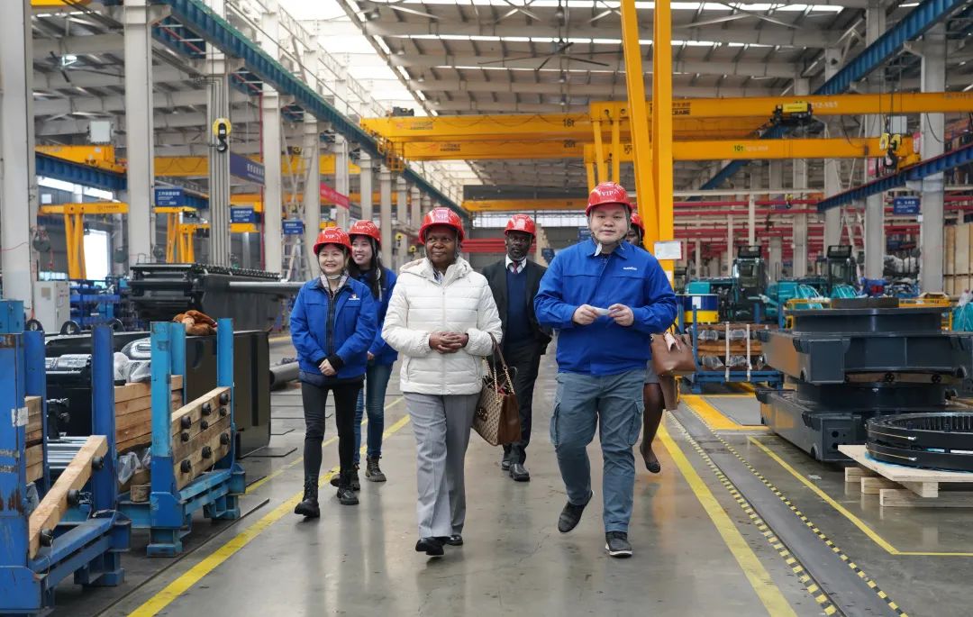 乌干达驻华大使到访壹定发智能