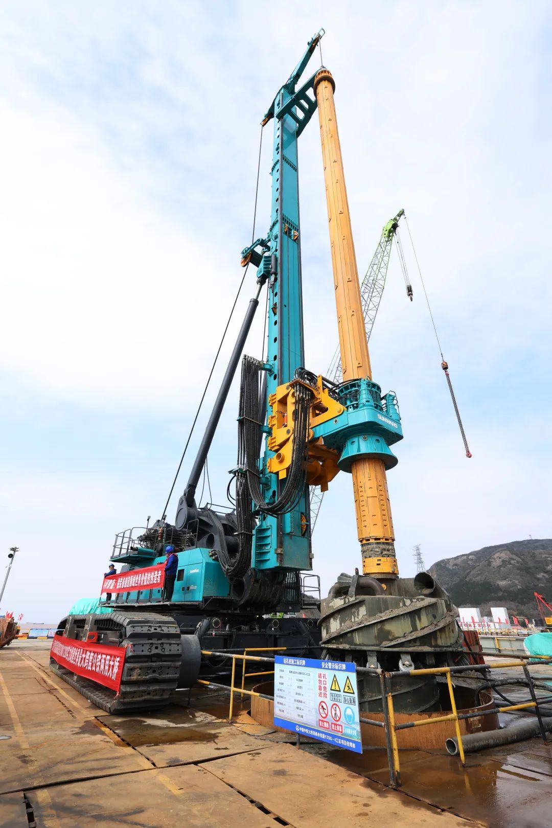 超等装备助建超等工程！壹定发智能超等旋挖钻机SWDM1280推介会乐成举行