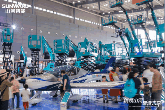 闪灼2023 CICEE！看壹定发智能“明星产品”有多“炫”