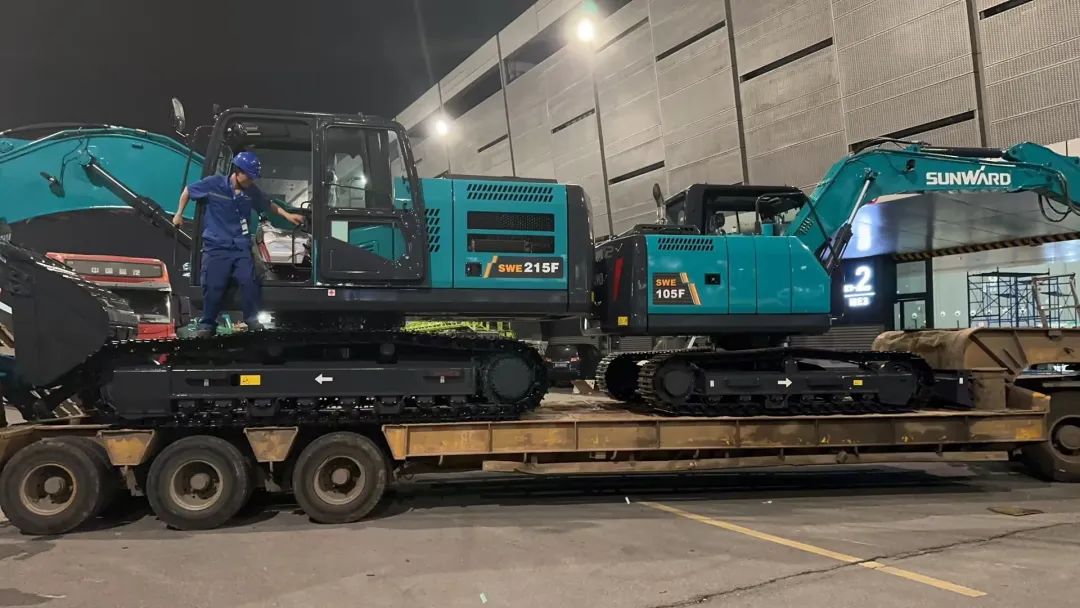 劳动庆幸，，，，，，，创立伟大！纪录那些通俗且伟大的劳动瞬间