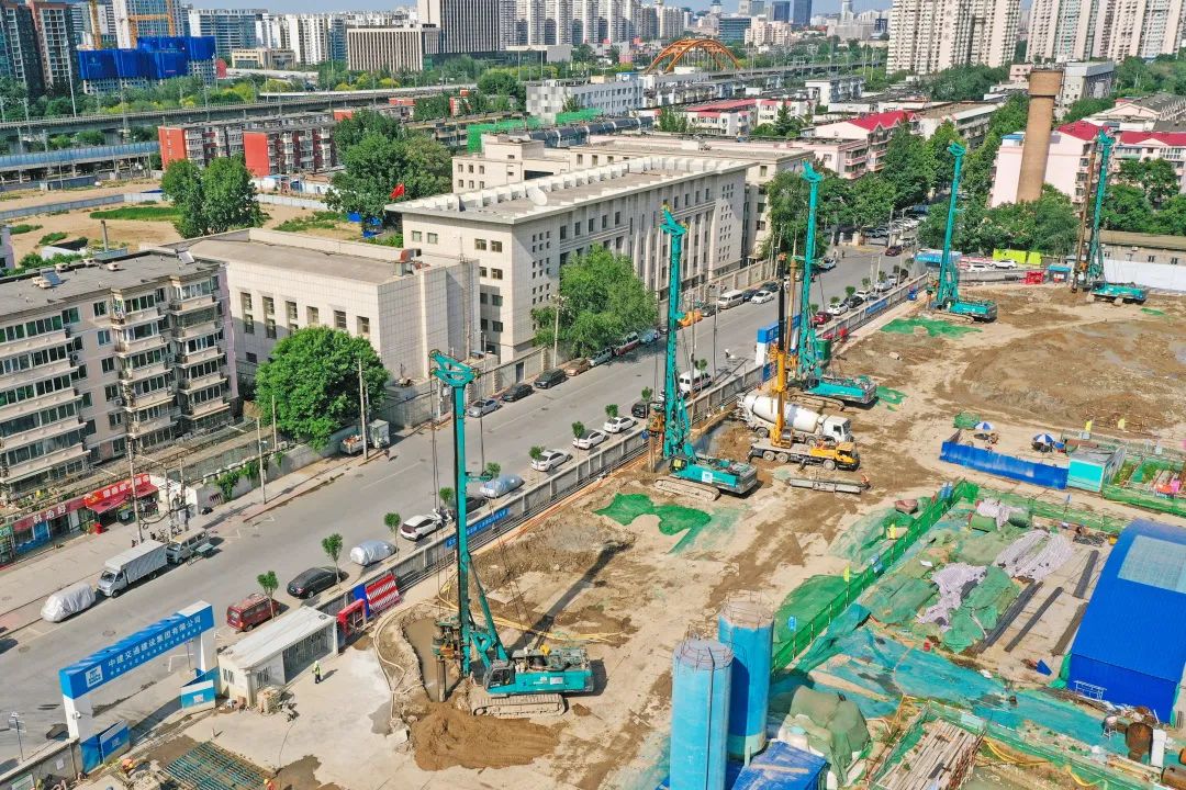 闪灼首都！壹定发智能旋挖钻机集群助力民生工程