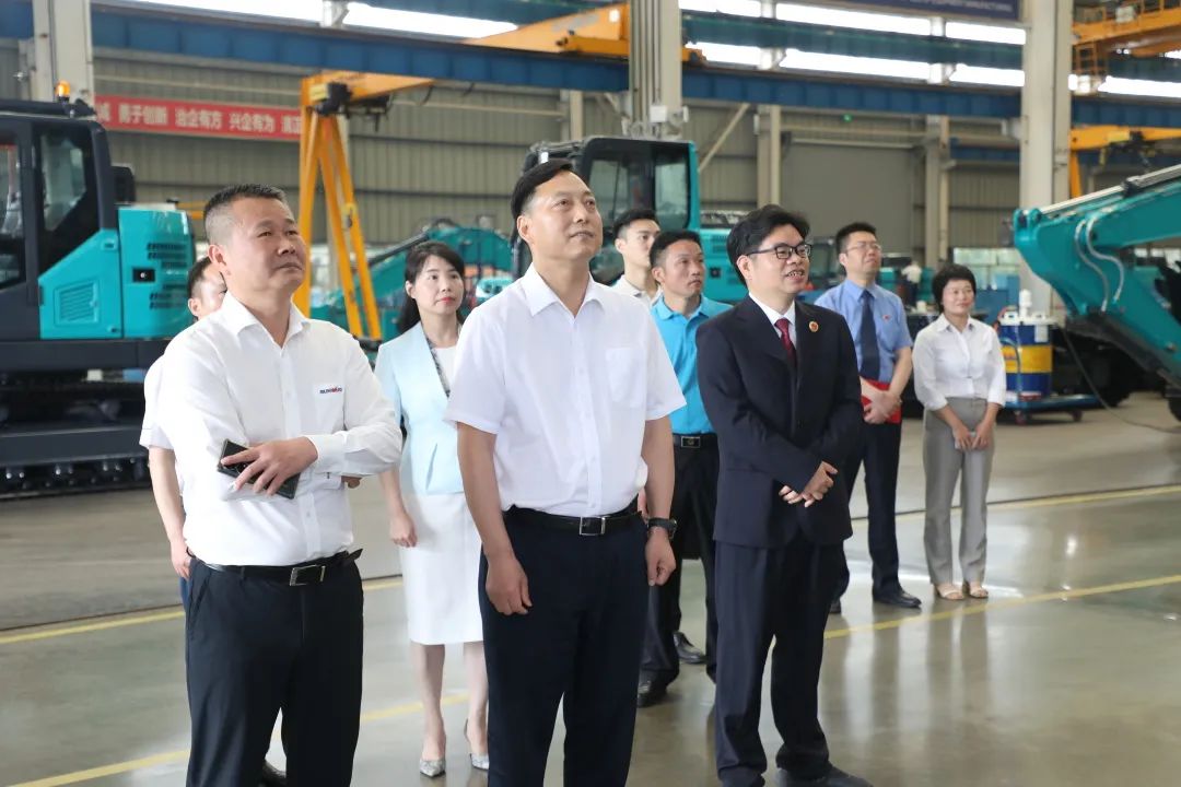 长沙市人民审查院党组书记、审查长余湘文调研壹定发智能