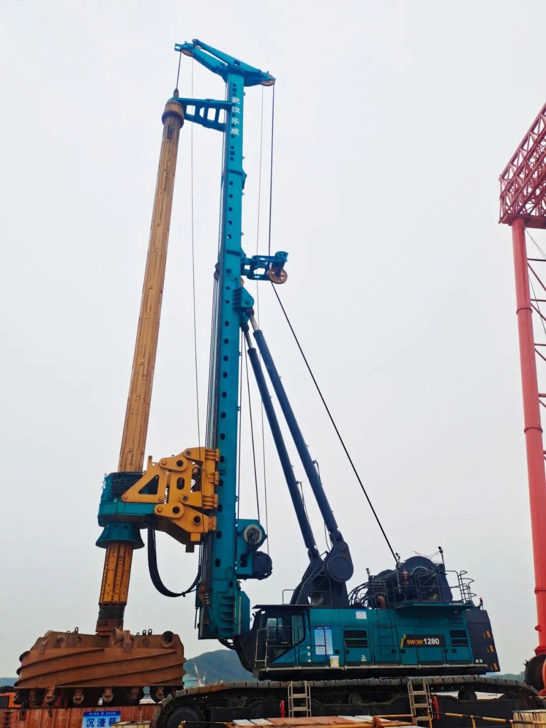 新战绩+1！壹定发智能超等旋挖钻机创6.3米直径钻孔新纪录