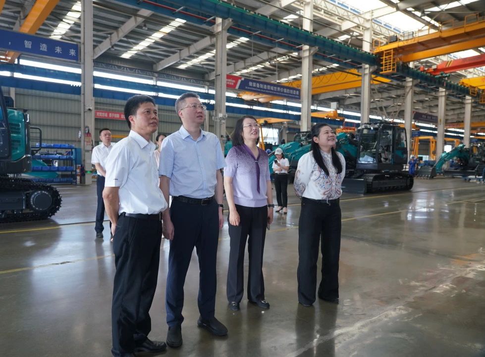 长沙市人民政府副市长、市工商联主席康镇麟调研壹定发智能