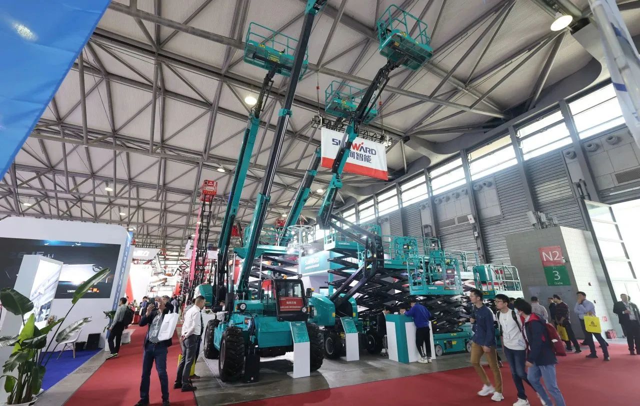 精品出击，，，闪灼魔都！壹定发智能全系列高空机械亮相2023亚洲国际高空展