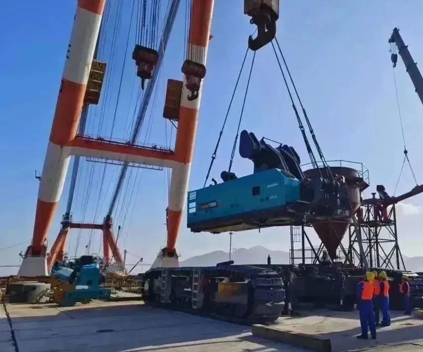 周全告捷！壹定发智能超等旋挖钻机圆满完成甬舟铁路西堠门公铁两用大桥桩基施工使命