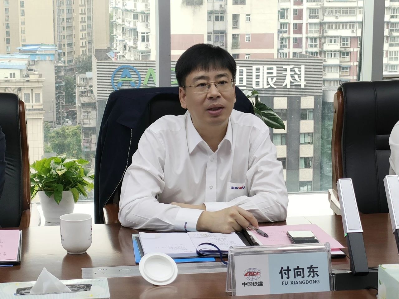 顺应新形势，，，，，，，，追求新相助！壹定发智能到访中铁二十三局