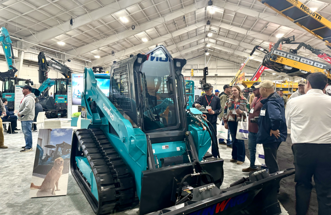 壹定发智能亮相加拿大最大重型装备展