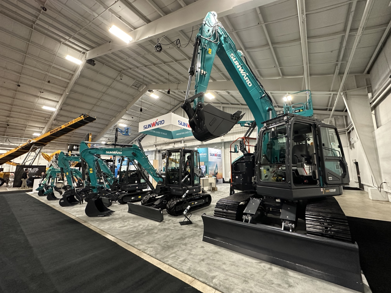 壹定发智能亮相加拿大最大重型装备展