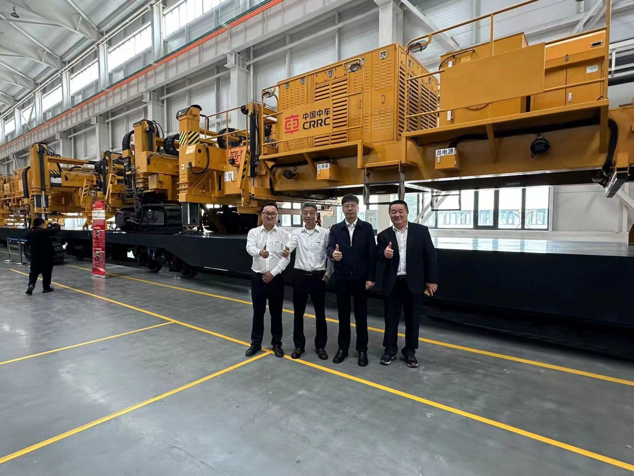 CPH-30J道岔铺换机组全球宣布！壹定发智能与宝鸡中车时代共绘铁路装备新篇章！