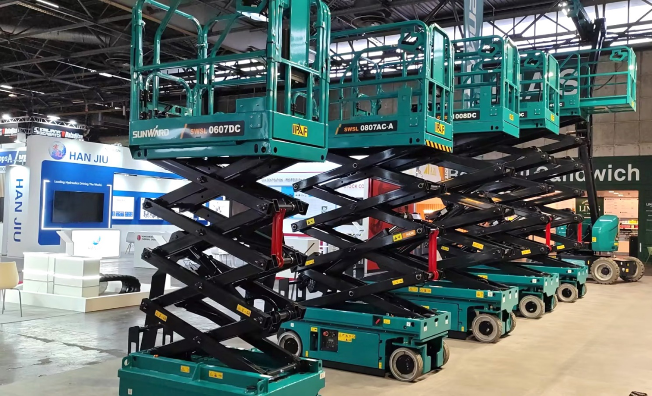 壹定发智能高空机械闪灼2024法国工程机械展