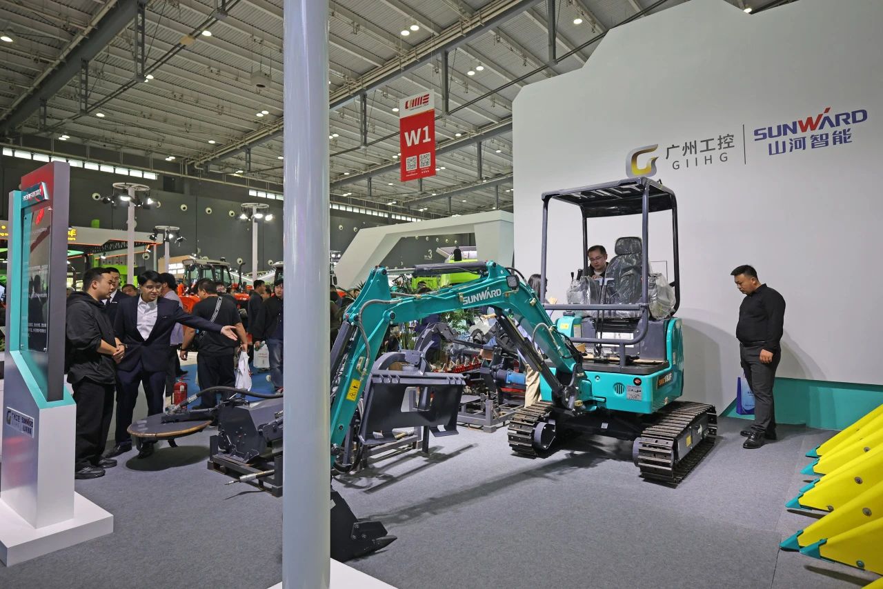 聚焦智能化、无人化！壹定发智能携多款产品亮相2024中国国际农业机械展