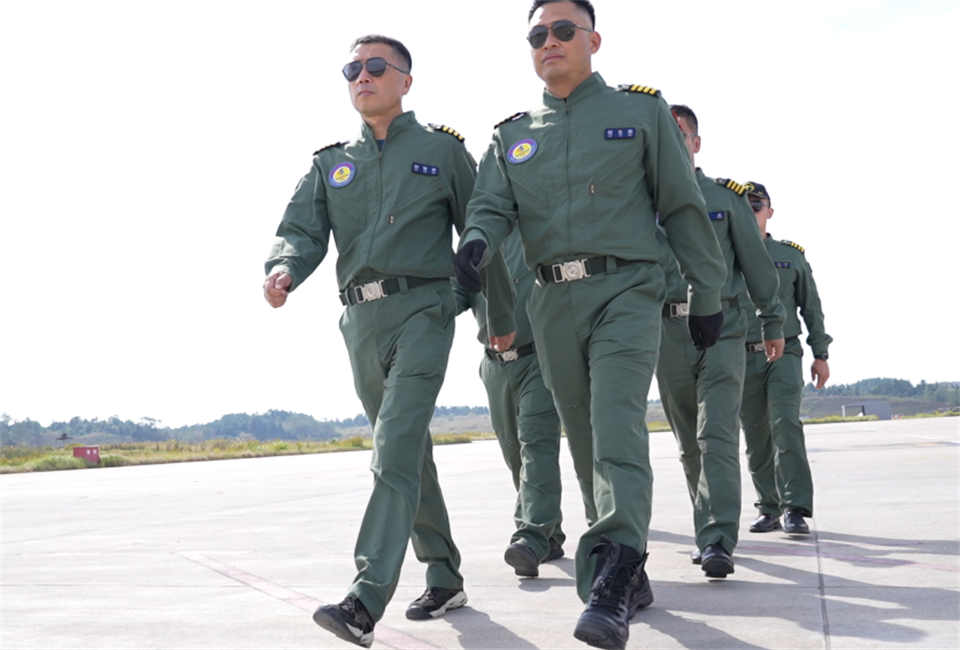 十年织得壹定发秀，，，践行初心创未来！壹定发航行演出队建设10周年庆典活动盛大举行