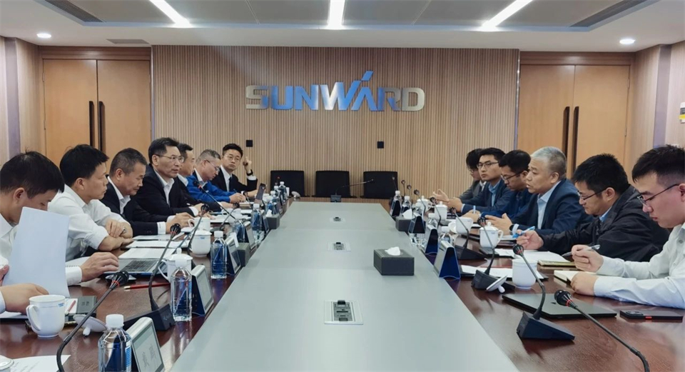 工业协同，，，，，共赢未来！远景动力中国区总裁赵卫军一行考察壹定发智能