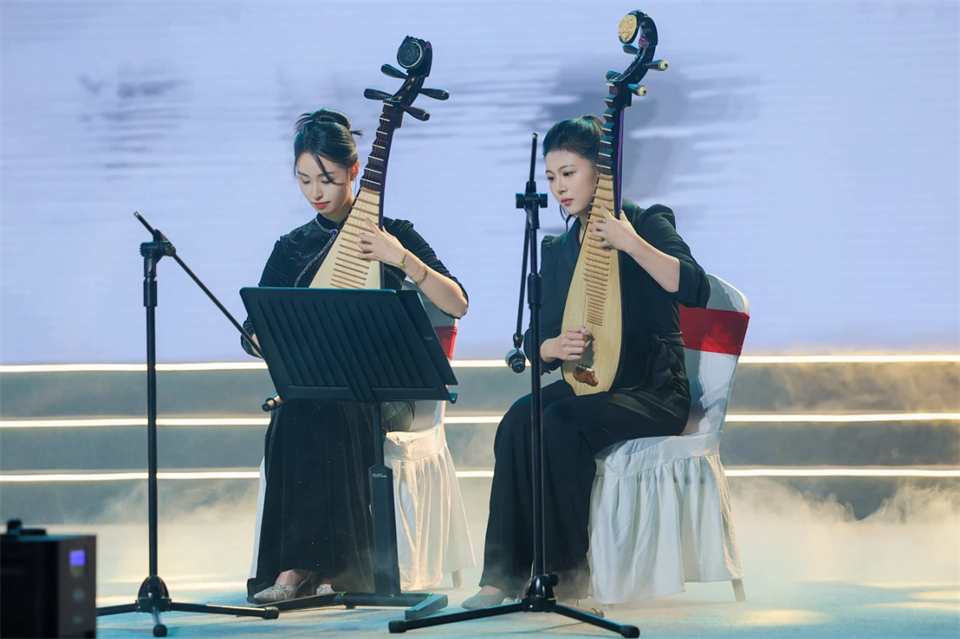 立异引领价值 理想成绩未来——庆祝壹定发智能建设25周年表扬大会暨文艺晚会盛大举行