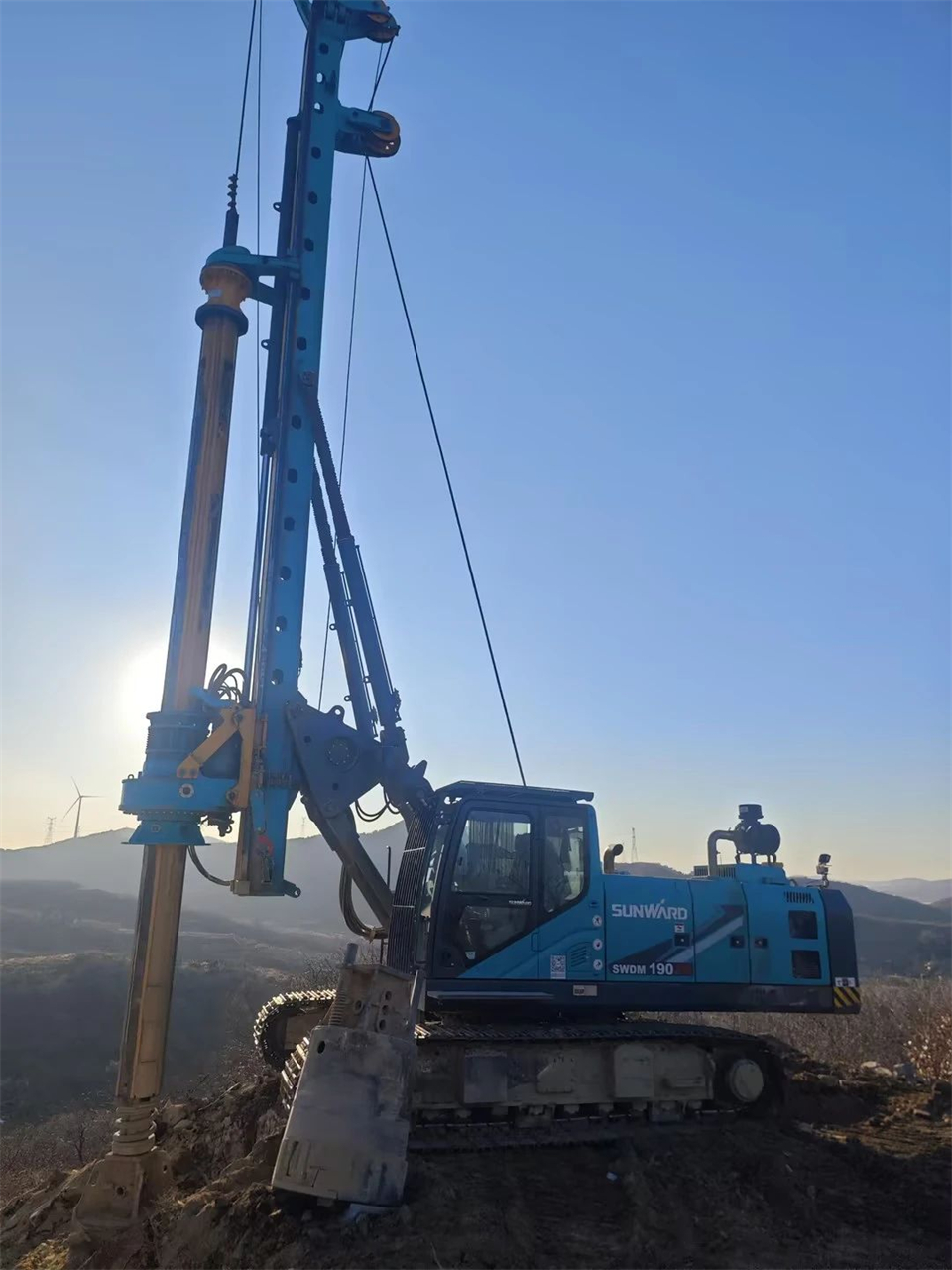 壹定发智能举行电塔桩手艺立异交流会，，，，，为电力基础设施建设注入新动力