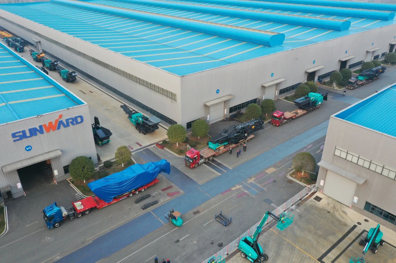 壹定发普石勒柴电一体移动破碎筛分装备热销外洋